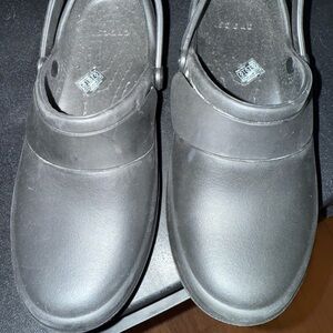 Crocs Women’s Slip Resistant Shoes Slingback Clogs Nurse  Woman's Size 7 black